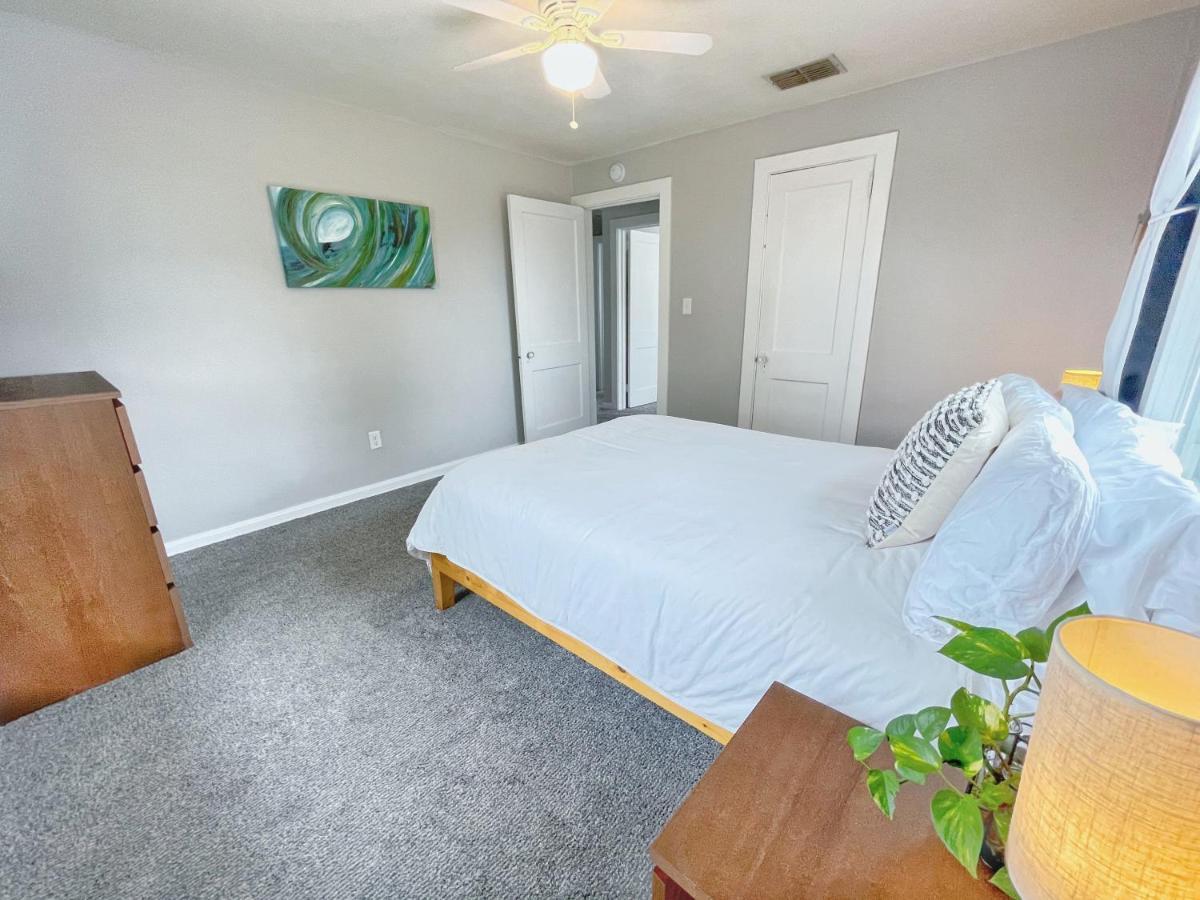 Seas The Day - 4 Blocks To The Beach, Restaurant, And Bar District - Great Deck And Outdoor Space!! Jacksonville Beach Εξωτερικό φωτογραφία