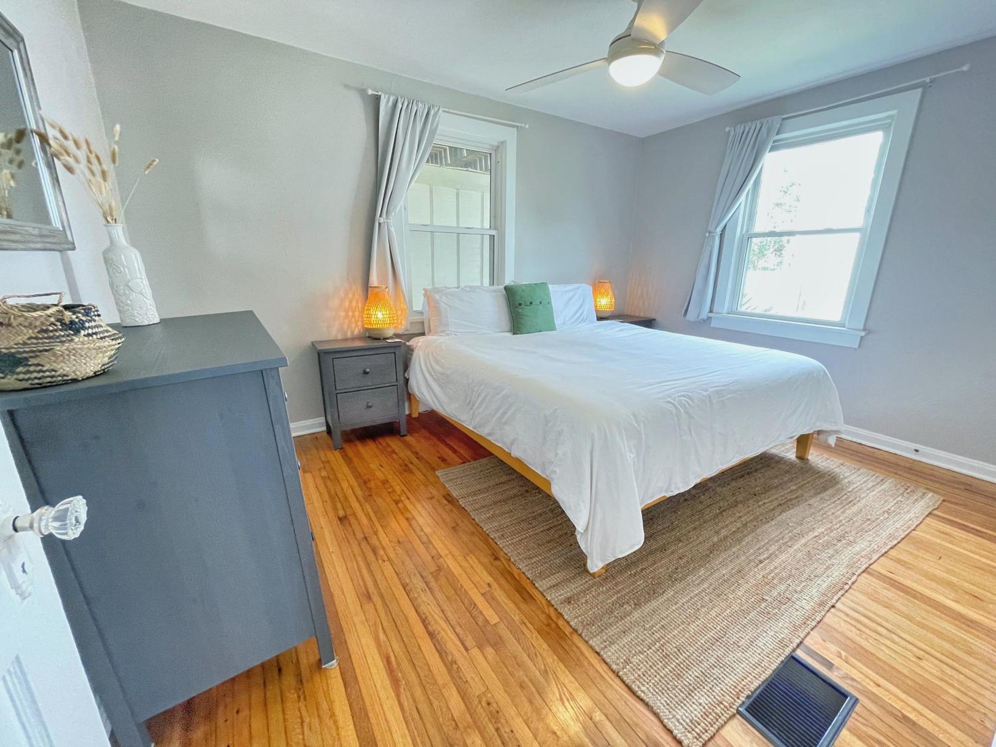 Seas The Day - 4 Blocks To The Beach, Restaurant, And Bar District - Great Deck And Outdoor Space!! Jacksonville Beach Εξωτερικό φωτογραφία