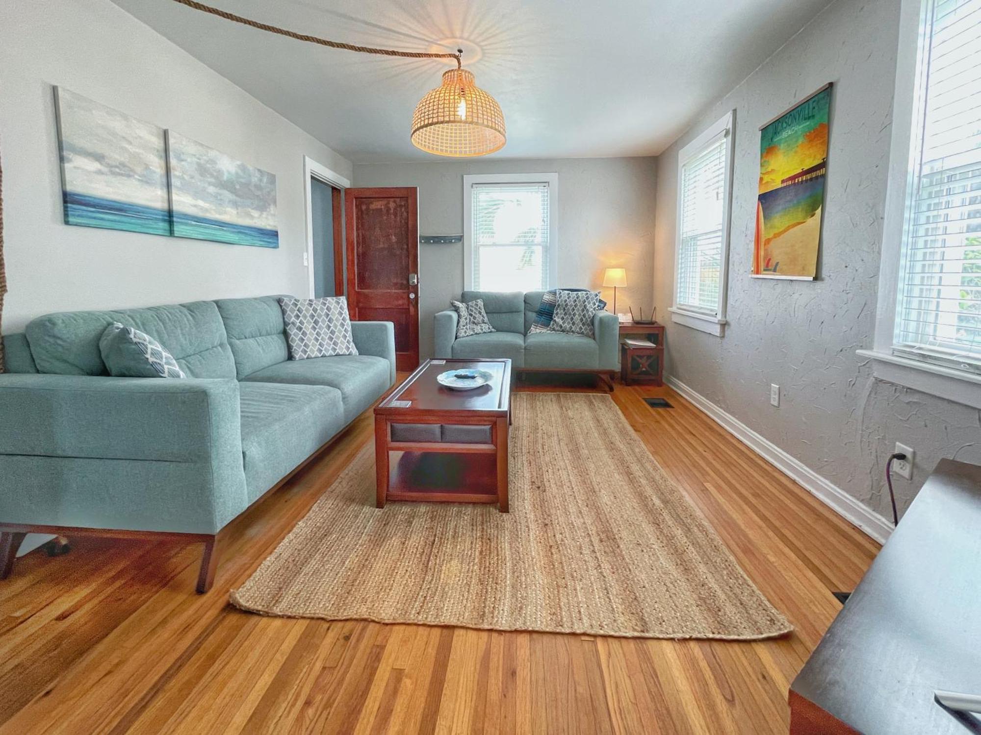 Seas The Day - 4 Blocks To The Beach, Restaurant, And Bar District - Great Deck And Outdoor Space!! Jacksonville Beach Εξωτερικό φωτογραφία